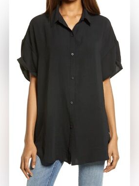 Oversize Short Sleeve Tunic
Treasure & Bond.  Size XL